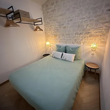 Holiday home Chai Renove Plein Centre A 5minutes A Pied De La Sainte-Marie-de-Re